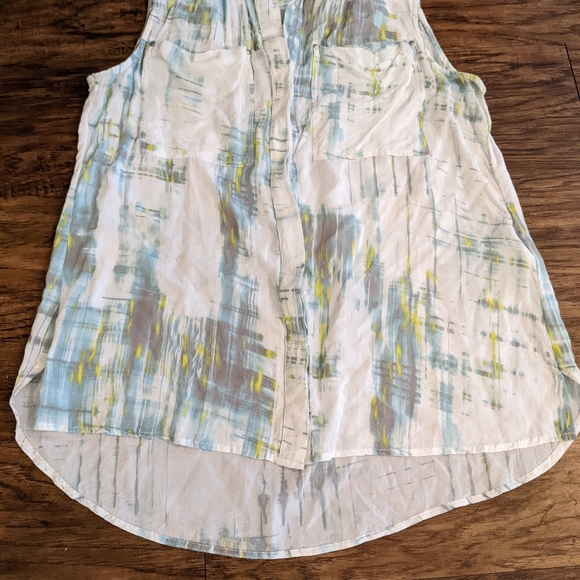 Calvin Klein Sleeveless Button Down shirt - Picture 8 of 9